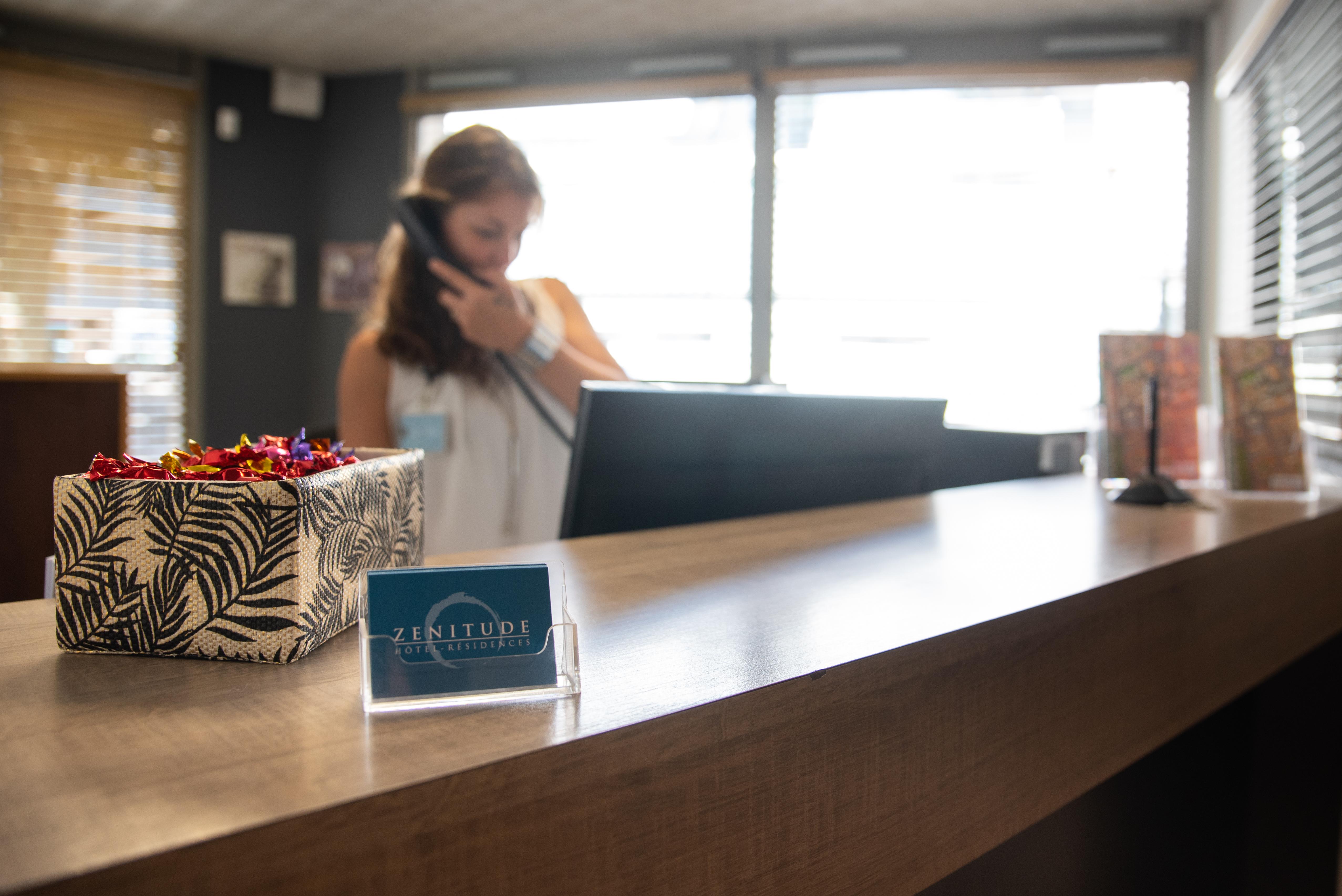 泽尼图德酒店-纳博讷中心公寓 外观 照片